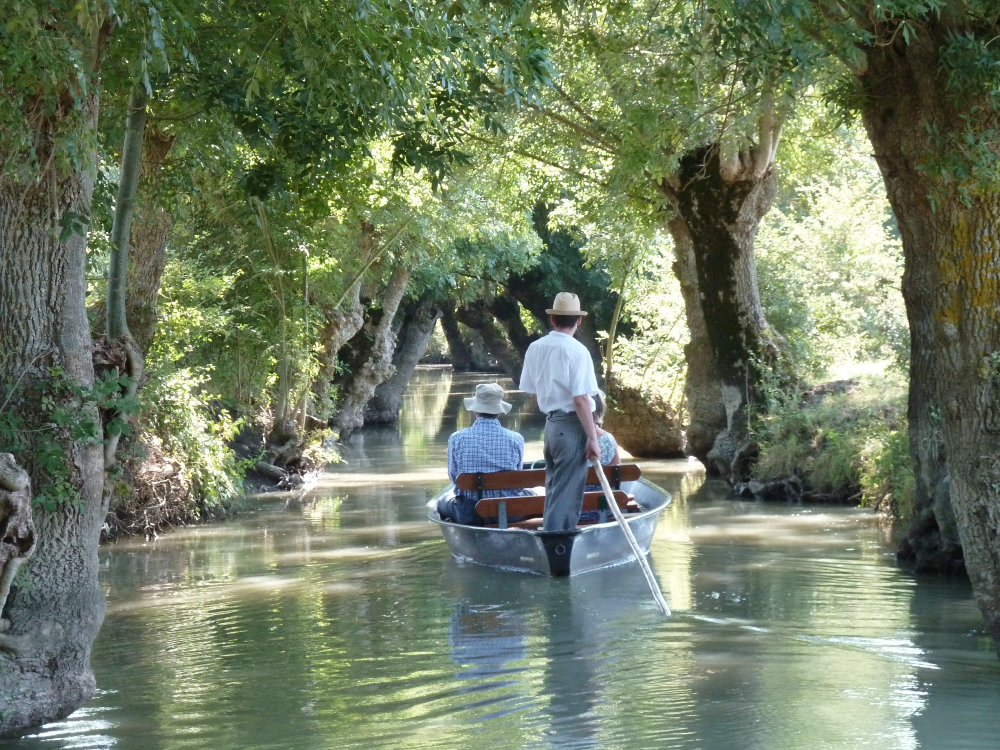 https://espace-ptl.ancv.com/appli/butterfly/data/medias_PA/PHOTOS/059916001001/059916001001SC6XeTxxs4-Promenade en barque Embarcadere Abbaye 2024.png